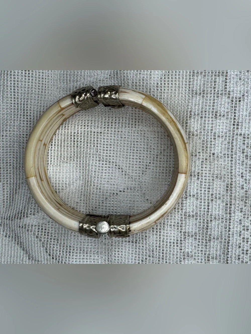 Unbranded item preowned
